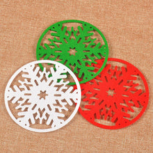 Load image into Gallery viewer, 2Pcs Snowflake Shape Felt Round Dining Pad - midtownperfection
